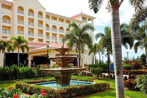 Transfer Service From Liberia Airport To Riu Palace & Riu Guanacaste