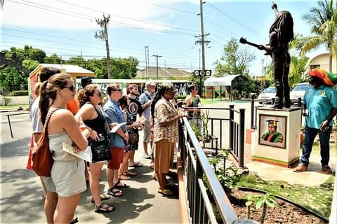 Privat Bob Marley Nine Mile & Kingston Tour fra Grand Palladium