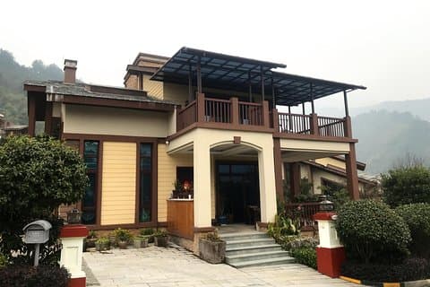 Zhangjiajie Home-like Tour by staying at COUNTRY GARDEN APARTMENT
