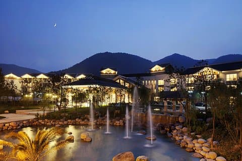 Privater Transfer der Tangshan Hot Spring Spa Resorts von Nanjing City