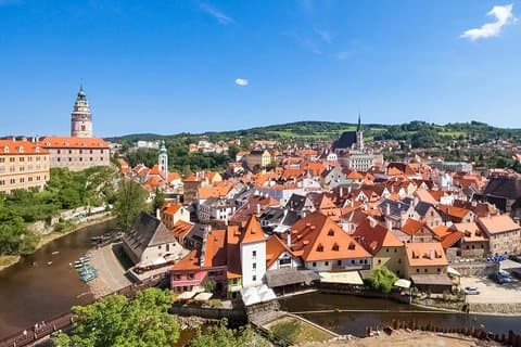 Direct one way transfer from Bratislava to Český Krumlov