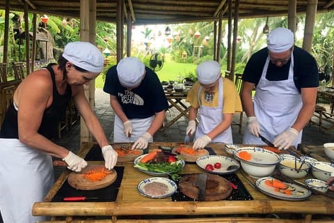 Cooking Class, Visit An Organic Farm, Basket boat