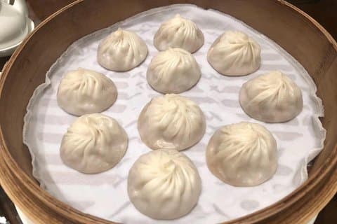 Tour privato di un'intera giornata: punti salienti della città di Shanghai e tour gastronomico