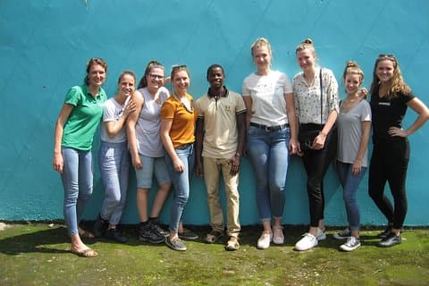 Steve Kampala Tours a pie (Airpals Safaris tour)