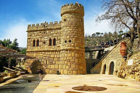 Deir Al-Qamar、Beiteddine Palace、Ain Wazein Grotto