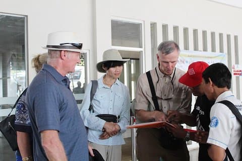 Servicio de manejo del aeropuerto - Boleto de admisión