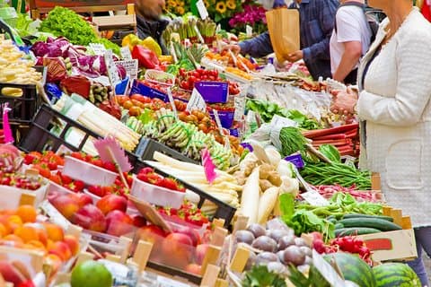 Cesarine: visita al mercado y clase de cocina casera en Verona