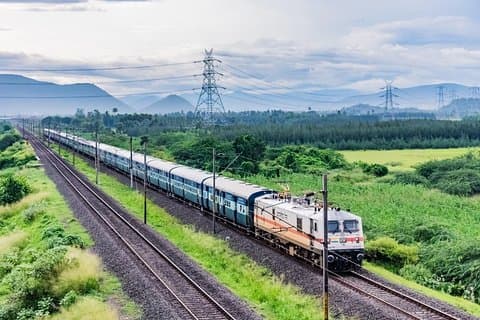 Traslado privado de partida: hotel Delhi para a estação ferroviária