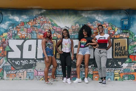 Comuna 13、メデジンでのアフリカ音楽ルーツプライベートツアー