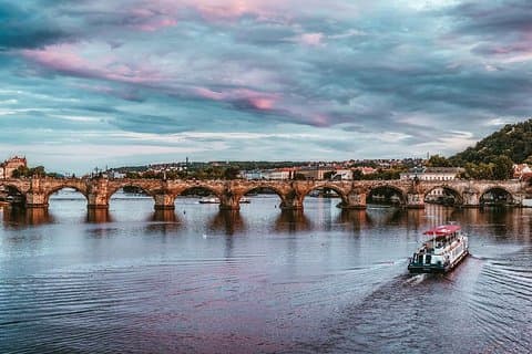 VIP Prague food and cultural tour - 6 hours fairytale experience