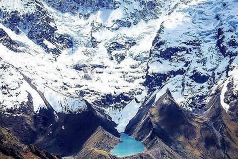 Huamantay Lagoon