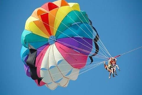 Sharm El Sheikh: Parasailing & Desert Safari med VIP-middag