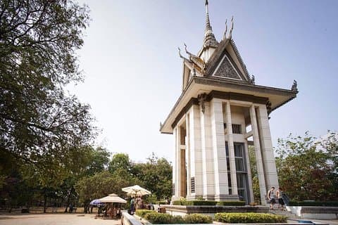 Excursión guiada de medio día a los campos de exterminio desde Phnom Penh