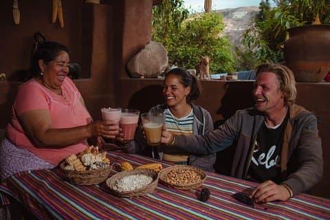 Make artisan chocolate , chicha de jora and ceramic ornaments with local experts