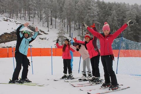 Sne- og skioplevelsesdagstur fra Beograd