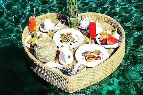 Bali romantic floating breakfast - jungle swing - monkey forest - Ubud art shop.