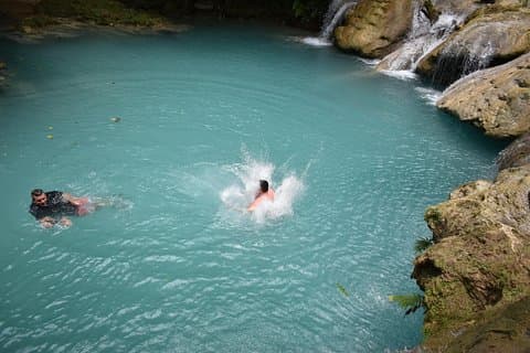 Privat Blue Hole & Secret Falls dagstur plus shopping fra Grand Palladium