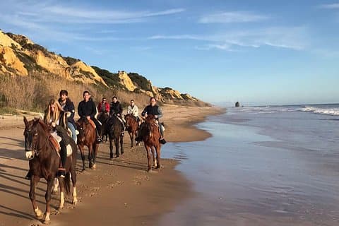 Ridtur genom Doñana och besök på El Rocio