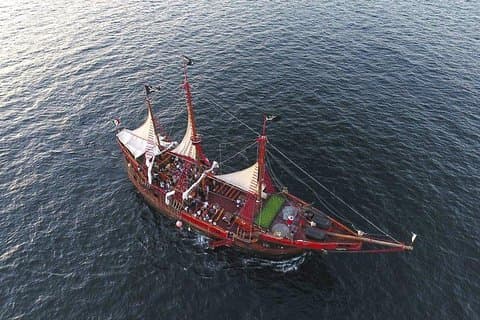 Barco Pirata de Dia