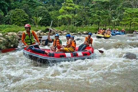 5 km Wildwasser-Rafting + 1-stündige ATV-Tour ab Phuket