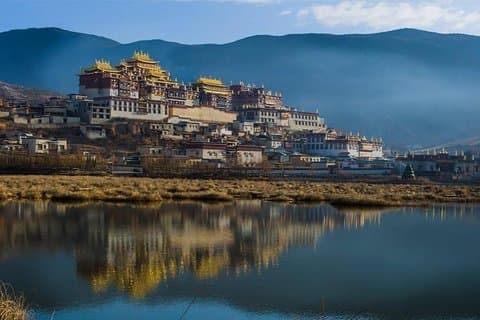 1 day Shangri-La Highlights Mini Private Tour