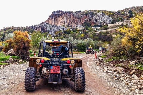 Safari en buggy por el pueblo y la montaña en Paphos