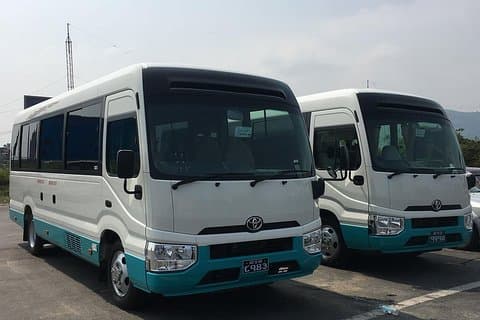 Ac Toyota Coaster Deluxe Coach De Pokhara à Katmandou