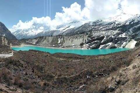 Trekking di 16 giorni tra le case da tè del circuito del Manaslu