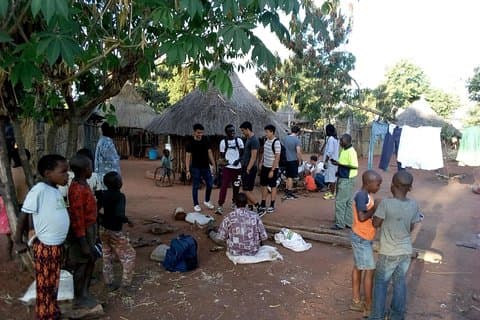 Mukuni Village Night Tour with Traditional Dinner