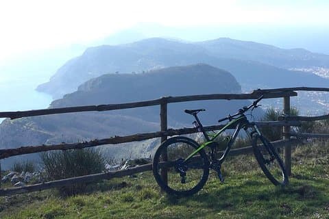 Passeio de bicicleta no Monte Faito