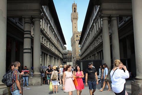 Private Minivan with a View and Uffizi in Florence Tour