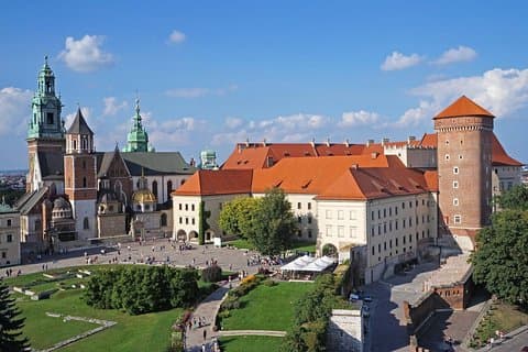 1-way Prague to Cracow - private transfer - up to 7 passengers