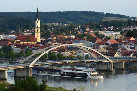 1-vägs Prag till Vilshofen privat transfer - upp till 7 passagerare