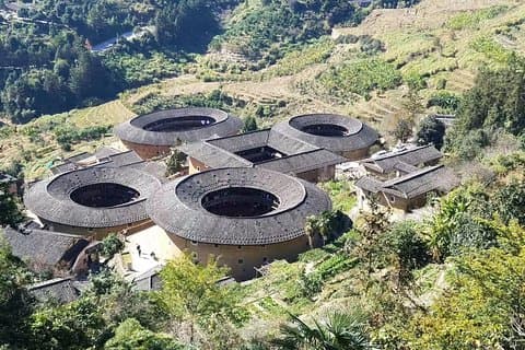 Private Tagestour zum Nanjing Tulou Schloss, Yun Shui Yao altes Dorf von Xiamen