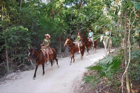 Ridning Jaco Beach