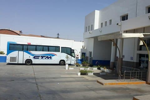 Privat overførsel fra CTM-bus til dit hotel i Fez by