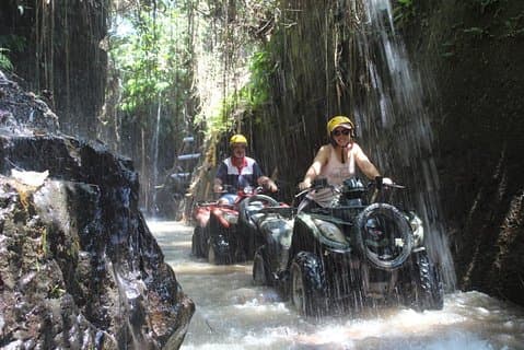 Bali Atv Ridning genom grotta och vattenfall