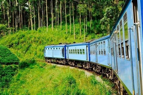 4 Days Tour with Hiking and Scenic Train Ride