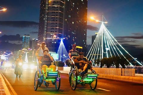 Nha Trang efter mørket af Cyclo