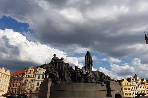 Paseo histórico del centro histórico de Praga