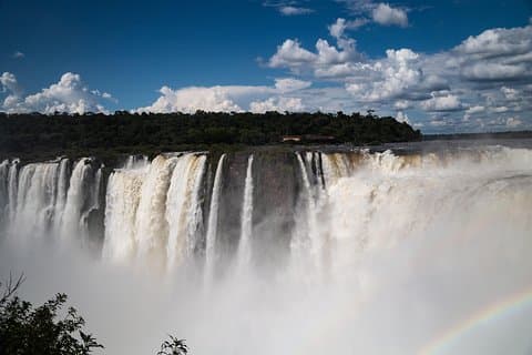 Iguazu Falls: Argentina Side Tour with Dinner & Tango Show