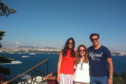 Crucero por el Bósforo con el Palacio de Dolmabahce y el recorrido por la calle Istiklal