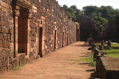 Visite d'une journée complète des ruines de San Ignacio et des mines de Wanda