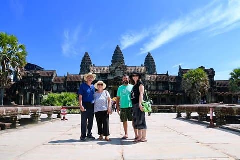 Angkor Wat 2 Tagestour bei Sonnenuntergang und Sonnenaufgang