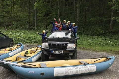 RAFTING avventuroso con supporto bevande tutto il giorno