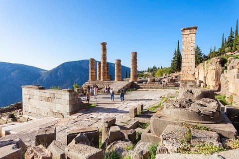 Excursión privada de un día a Delfos desde Atenas con visita a Arachova