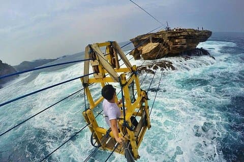 Private Day Tour of Jomblang Cave & Timang Beach from Yogyakarta (06.00am-06.00pm)