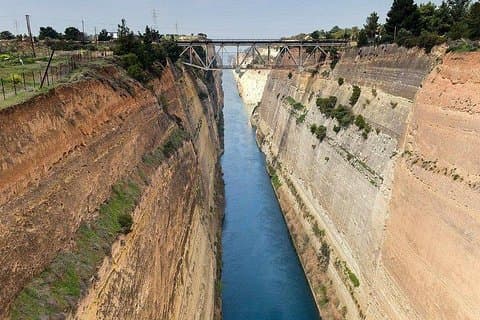 Halbtägige private Tour durch das antike Korinth und den Kanal ab Athen