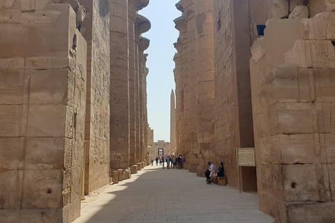 Desde Hurghada Excursión individual a Luxor y el Valle de los Reyes.