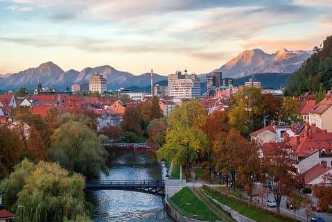 Slovenia-Italy or vice versa. Fixed rates.